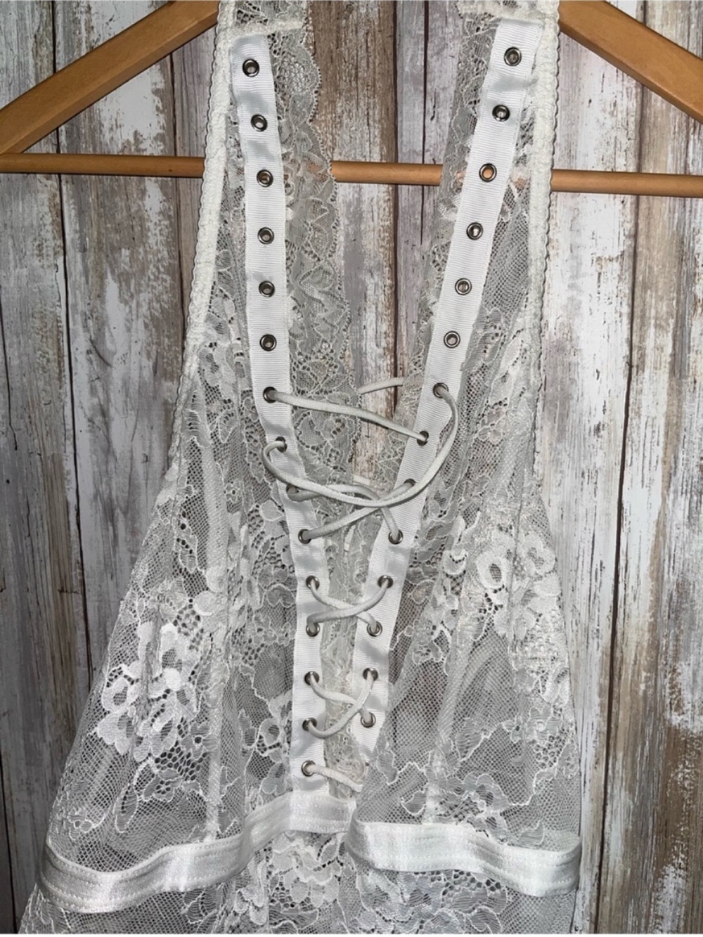 Torrid White Lace Halter Lace-Up Teddy Lingerie Bodysuit 0 L NWT - Picture 3 of 6